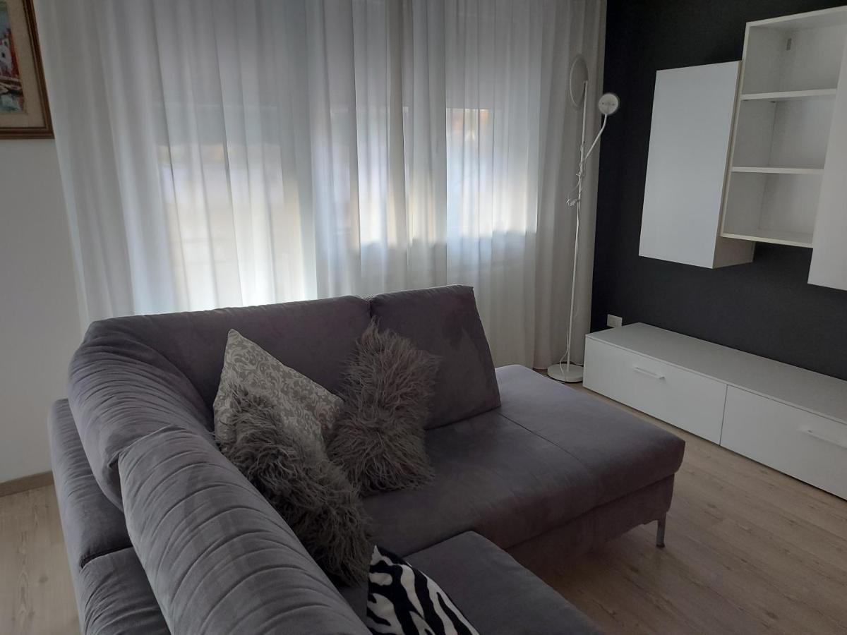 Casa Belle Vacanze Lägenhet Mestre Exteriör bild
