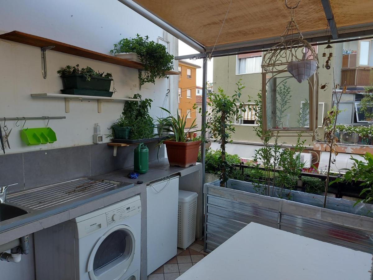 Casa Belle Vacanze Lägenhet Mestre Exteriör bild